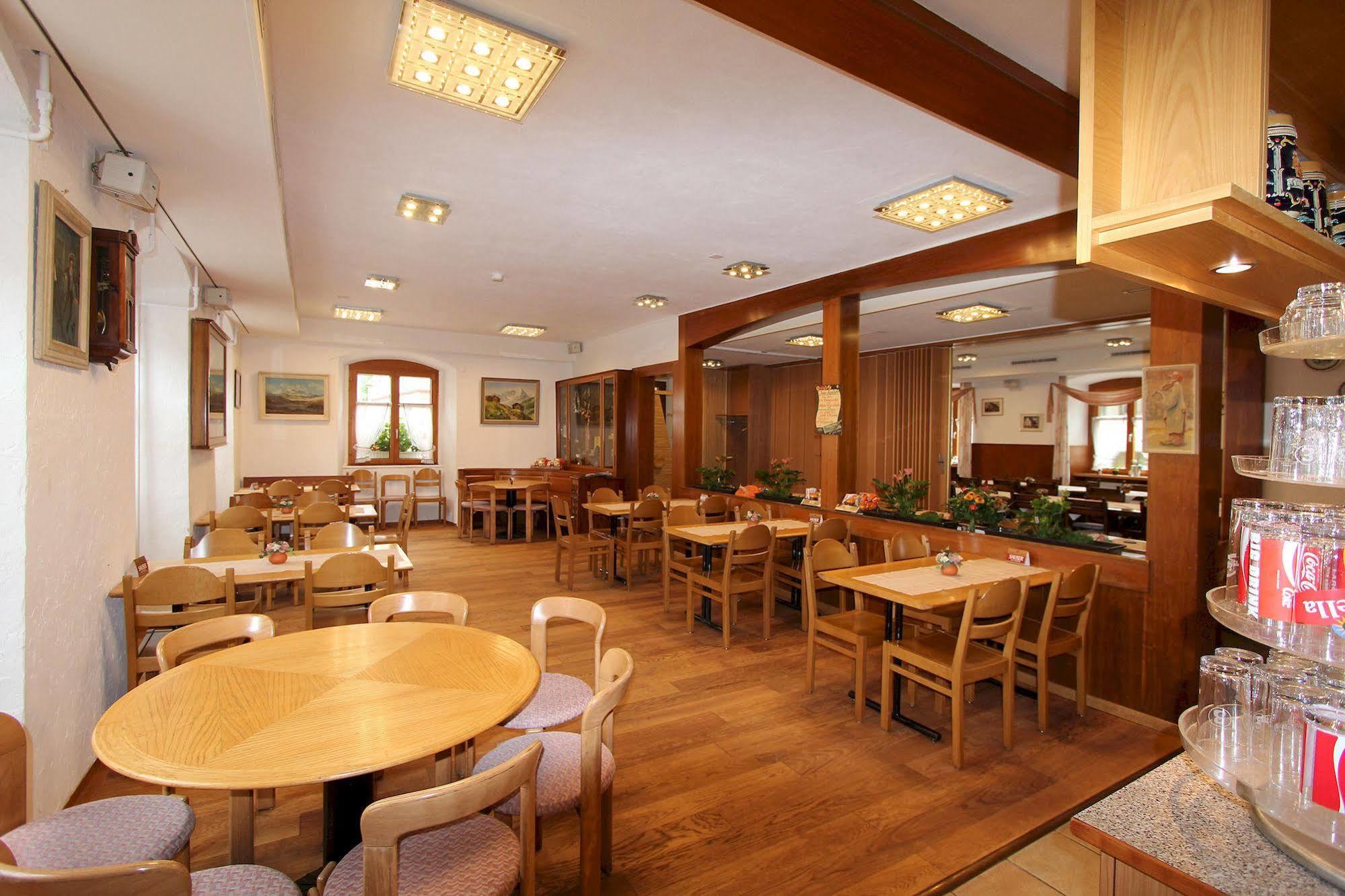 Gasthof Adler Frick Εξωτερικό φωτογραφία